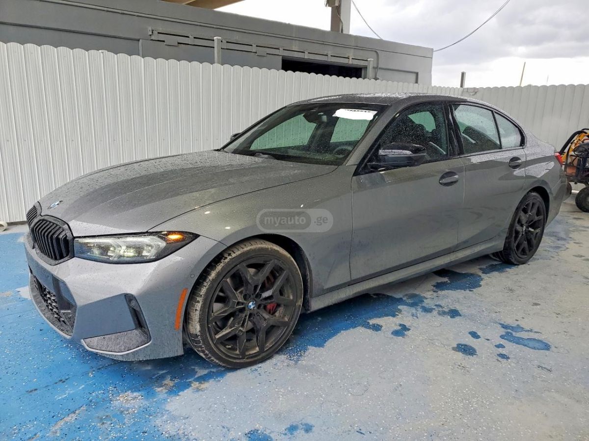 BMW 330 - фото 1