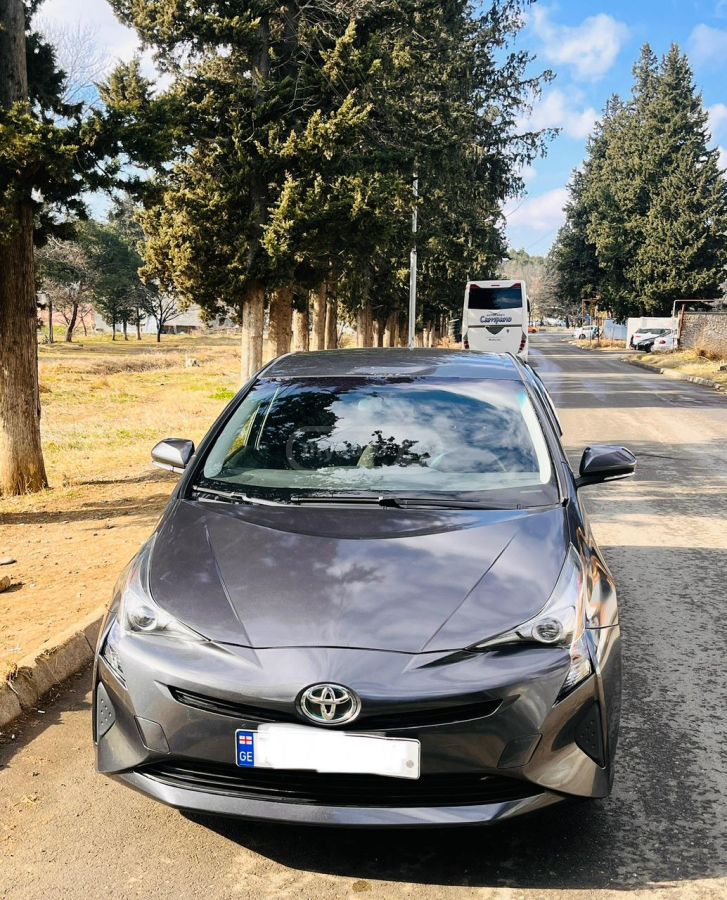 Toyota Prius - фото 2
