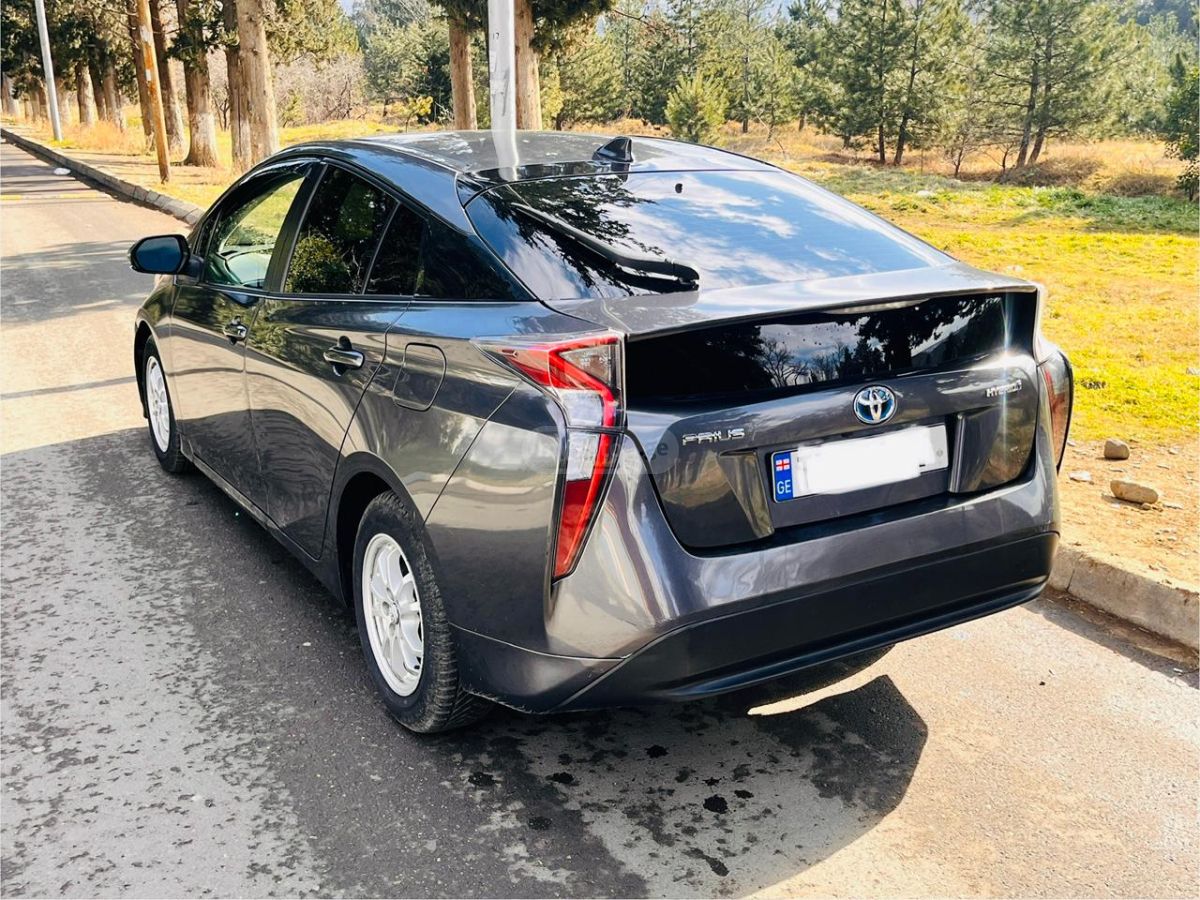 Toyota Prius - фото 3