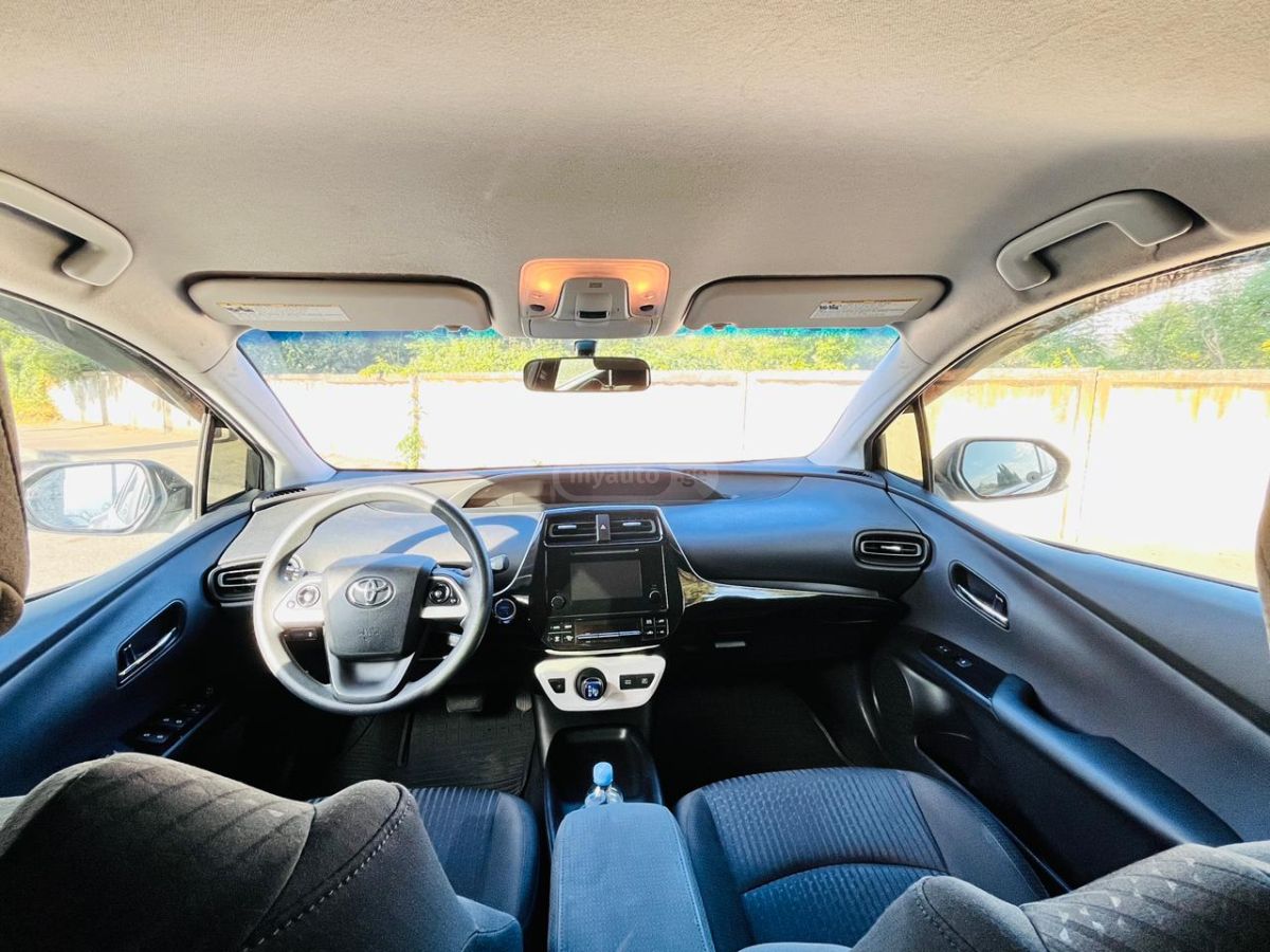 Toyota Prius - фото 4