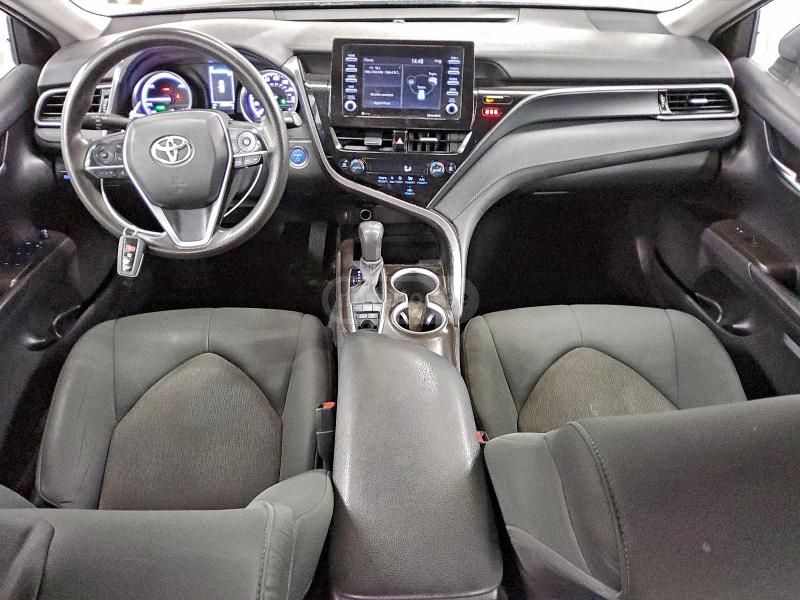 Toyota Camry - фото 2