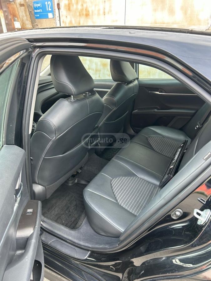 Toyota Camry - фото 6