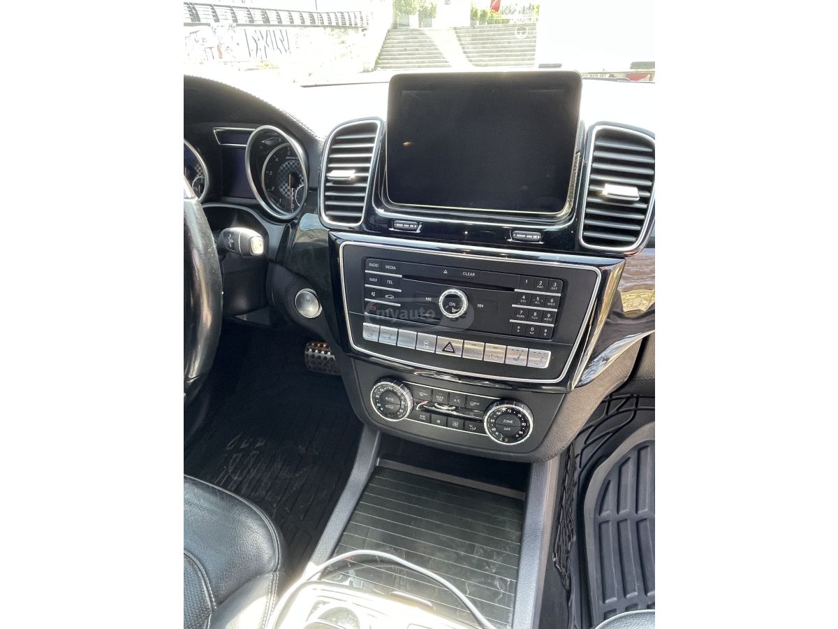 Mercedes-Benz GLE 43 AMG - фото 11