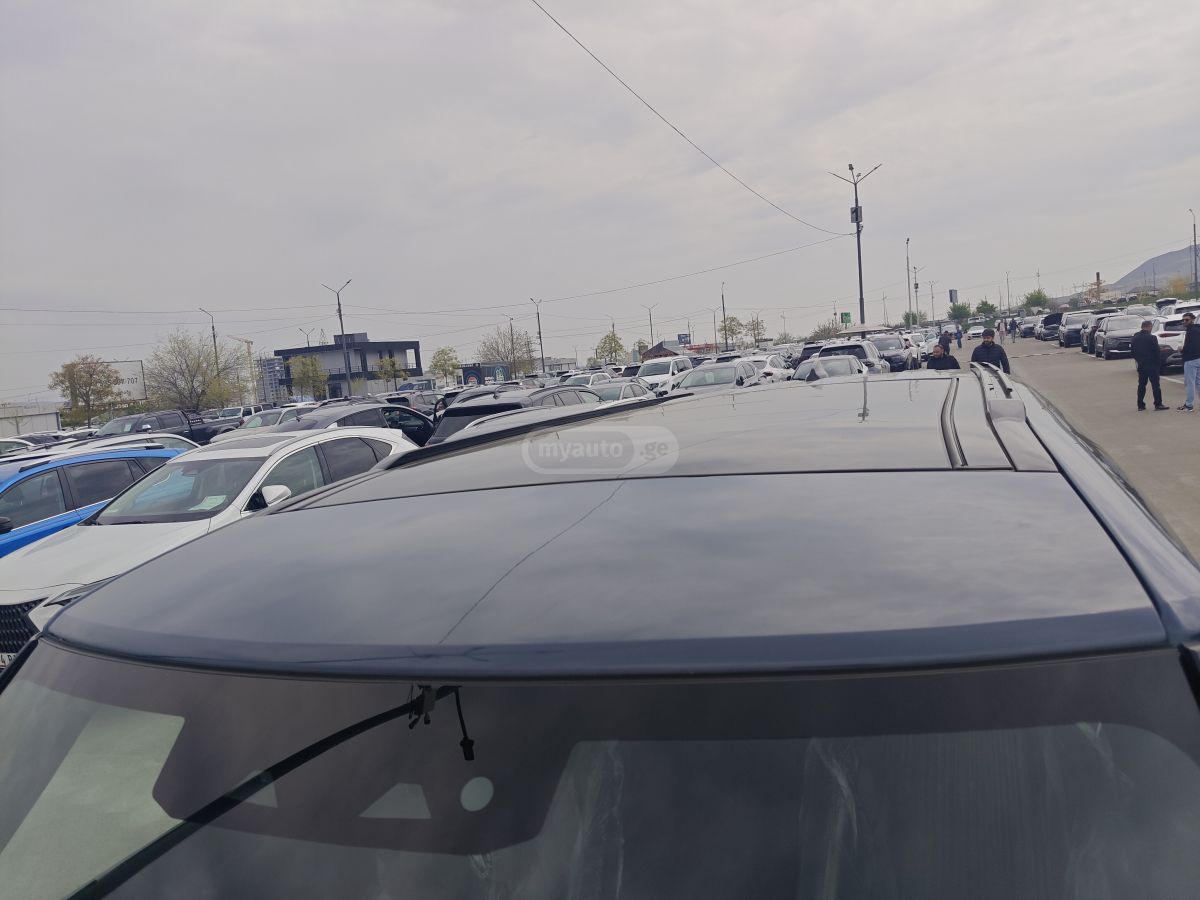 Land Rover Defender 110 S P300 2023 — миниатюра 15