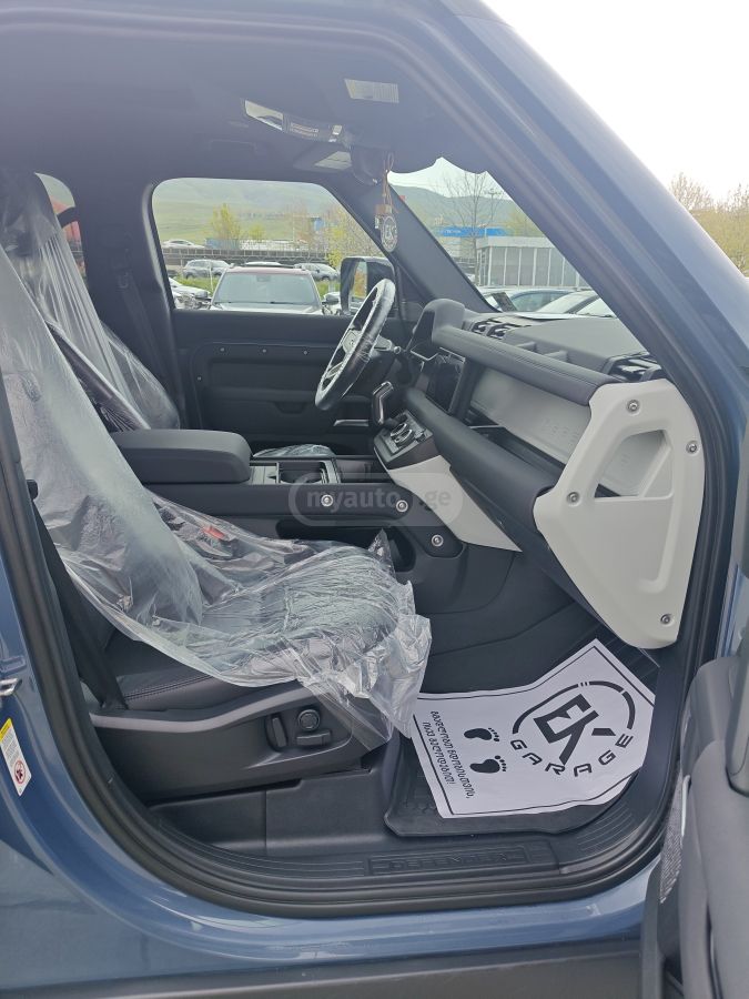 Land Rover Defender 110 S P300 2023 — миниатюра 9