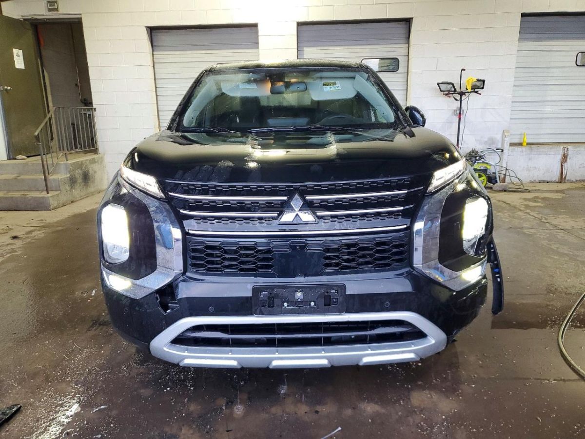 Mitsubishi Outlander 2025 — миниатюра 9