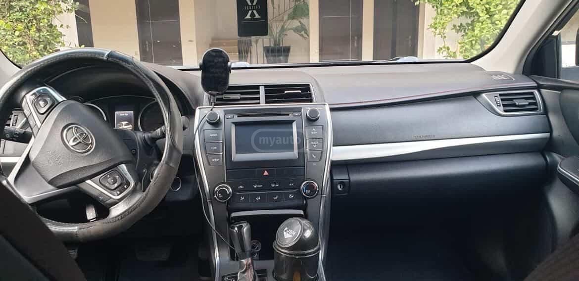 Toyota Camry - фото 4