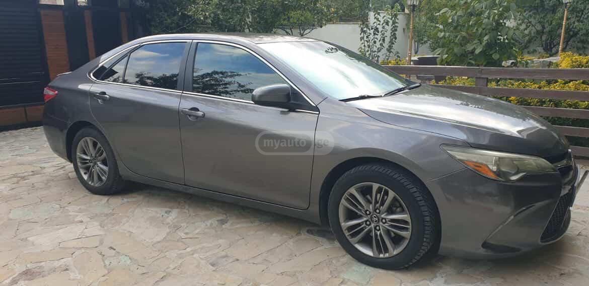 Toyota Camry - фото 5