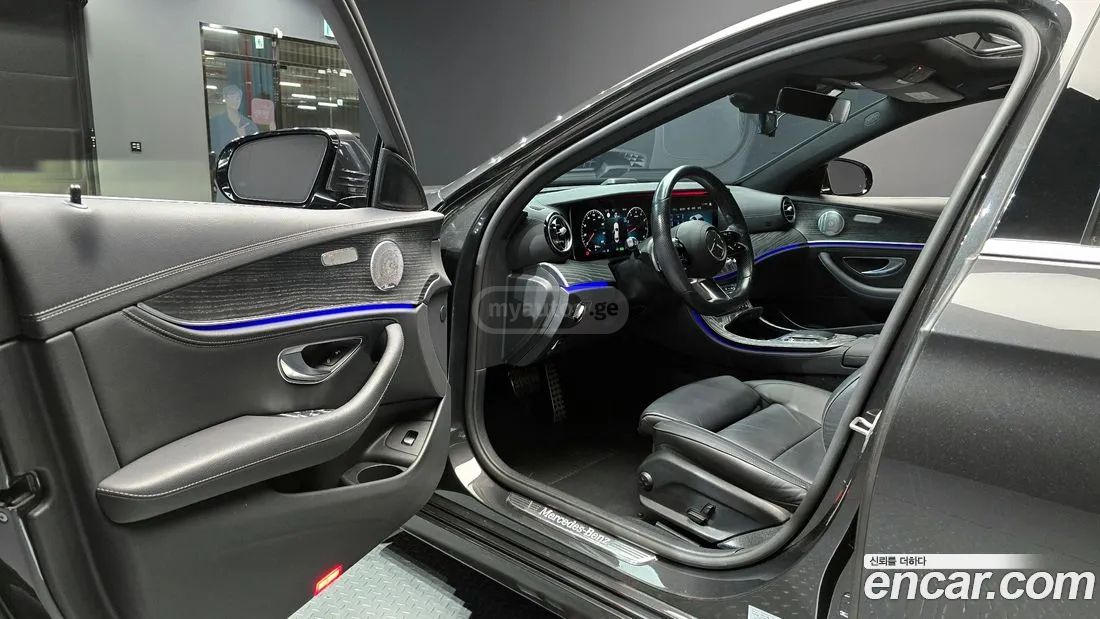 Mercedes-Benz E53 AMG - фото 11