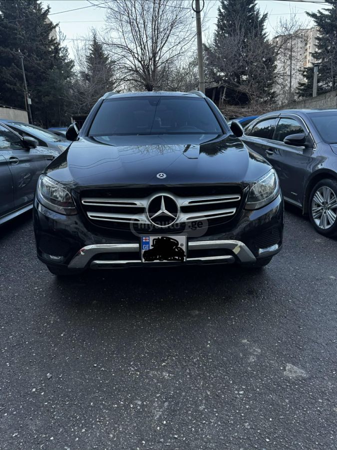 Mercedes-Benz GLC 300 - фото 1