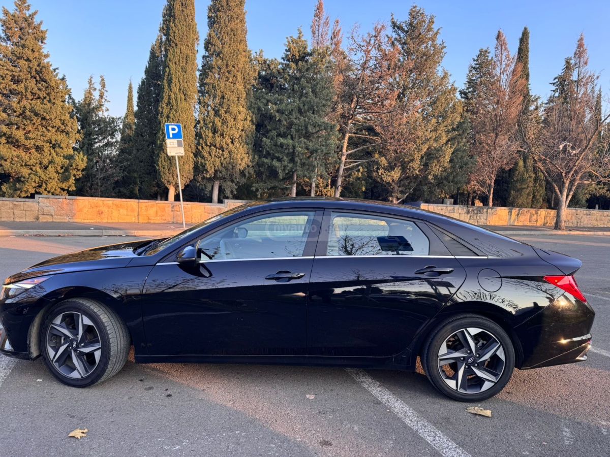 Hyundai Elantra - фото 4