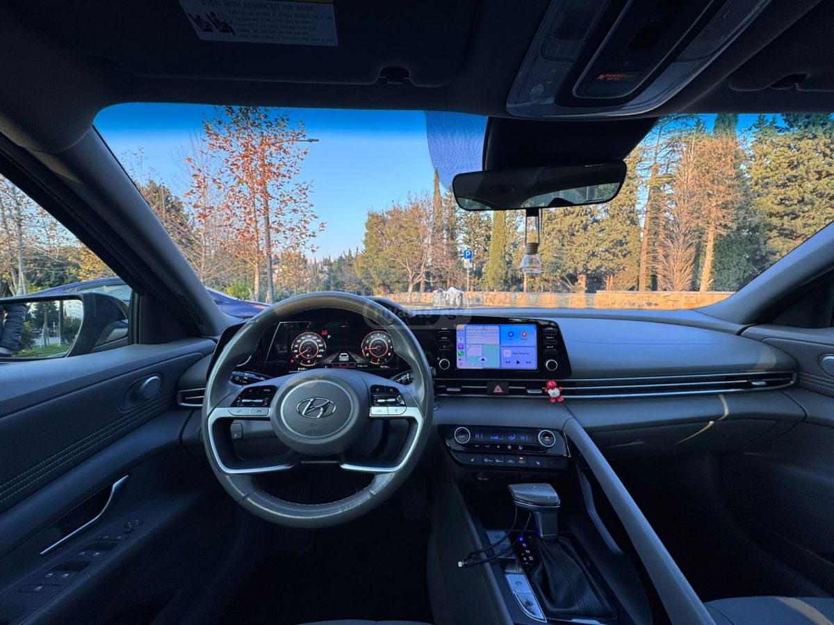 Hyundai Elantra - фото 5