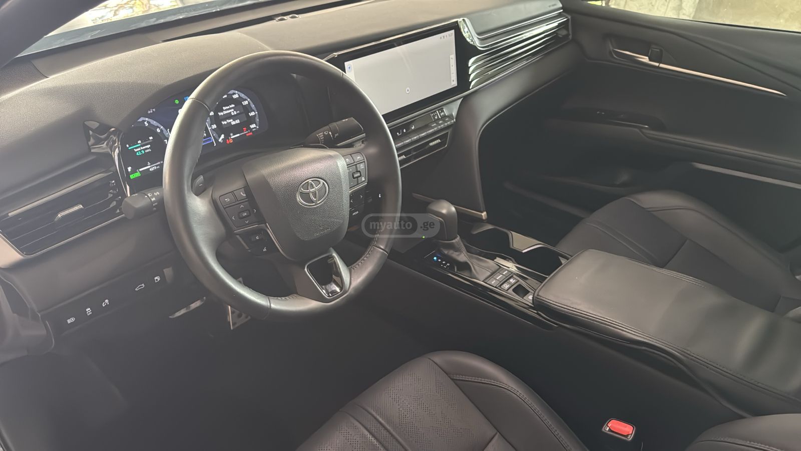 Toyota Camry - фото 3