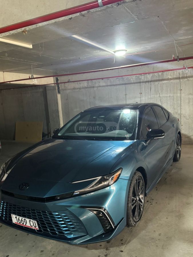 Toyota Camry - фото 4