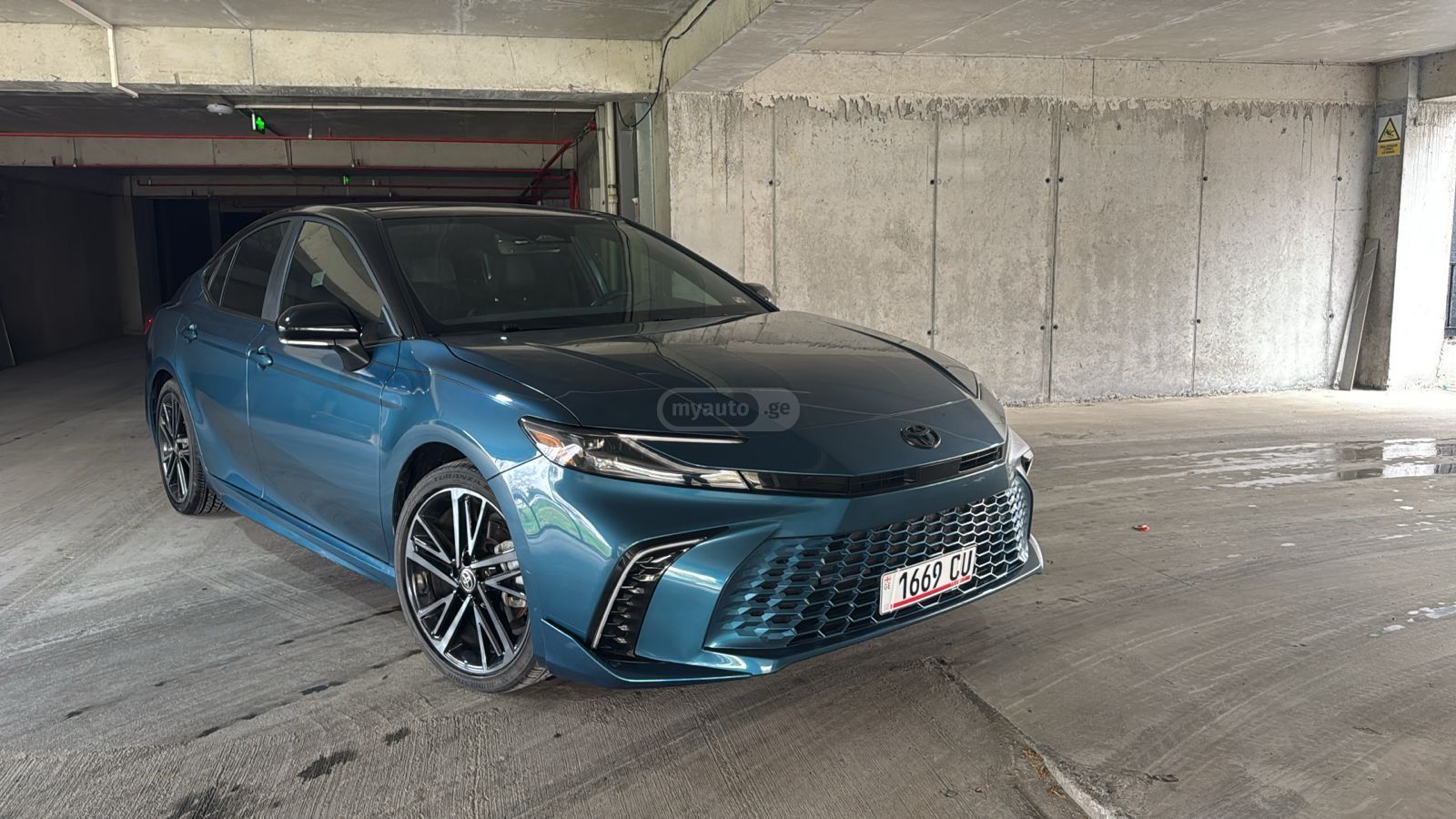 Toyota Camry - фото 8