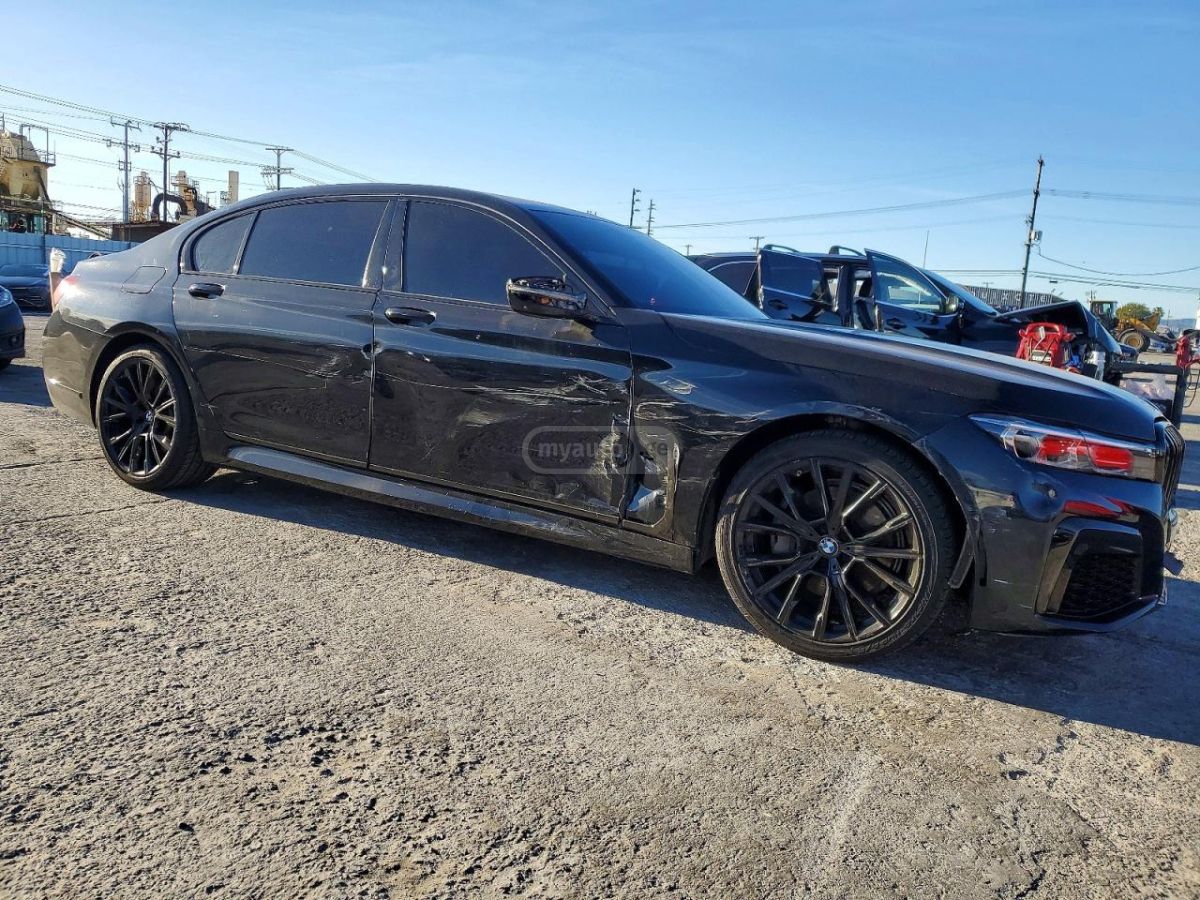 BMW 740 - фото 2