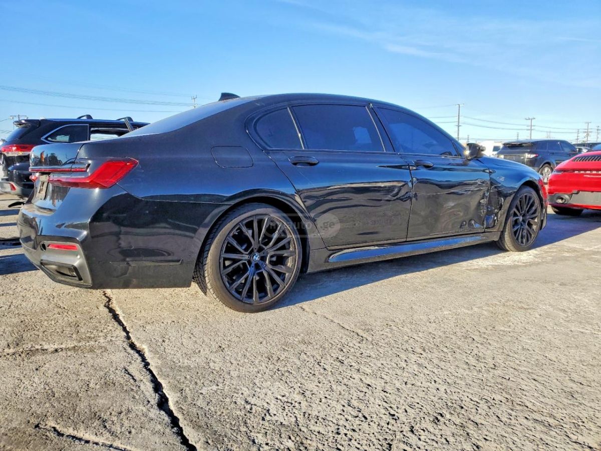 BMW 740 - фото 3