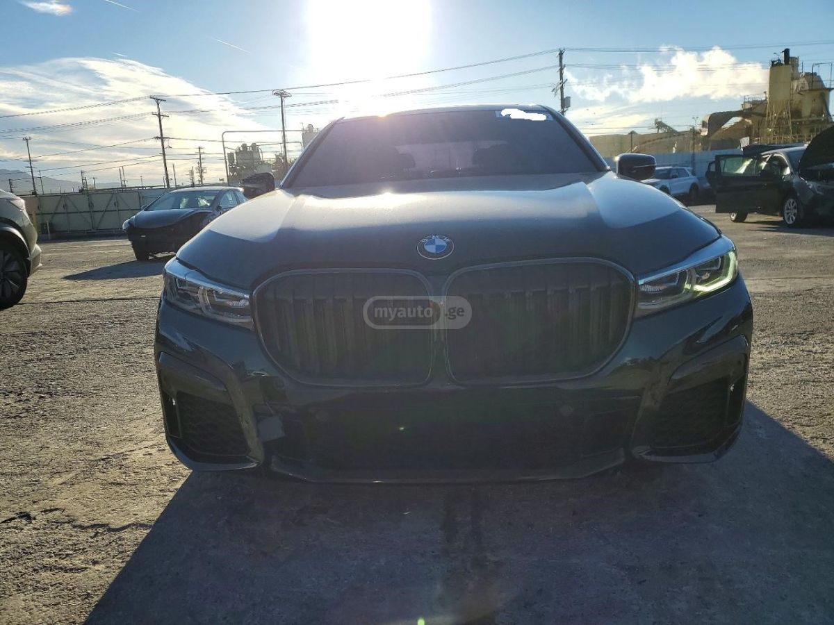 BMW 740 - фото 6