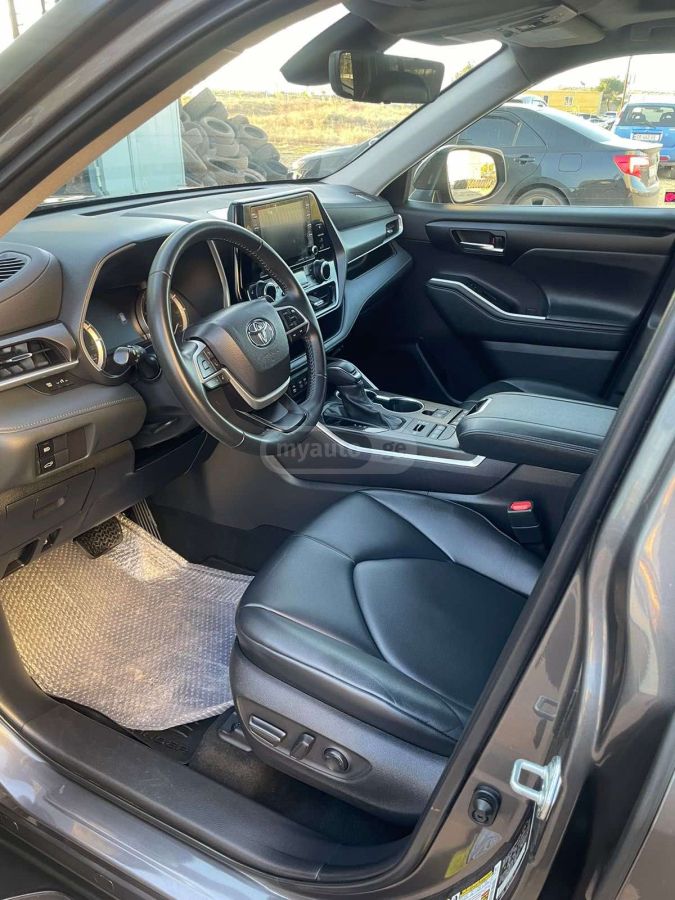 Toyota XLE 4dr All-Wheel Drive Automa — миниатюра 12