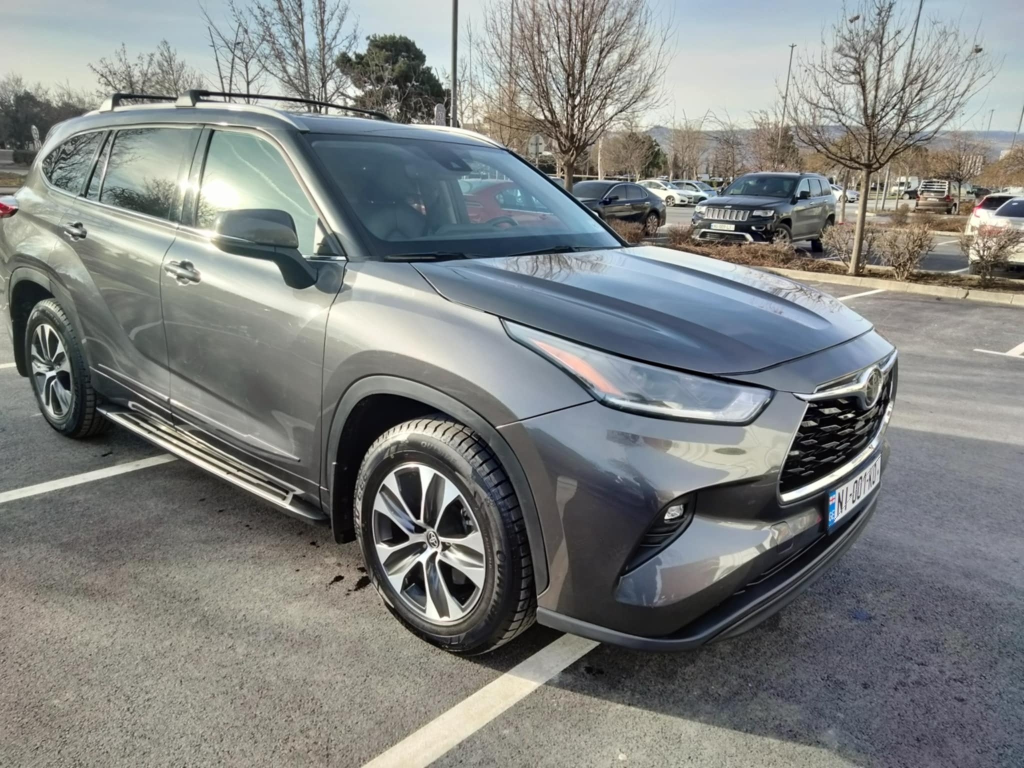 Toyota XLE 4dr All-Wheel Drive Automa — миниатюра 3