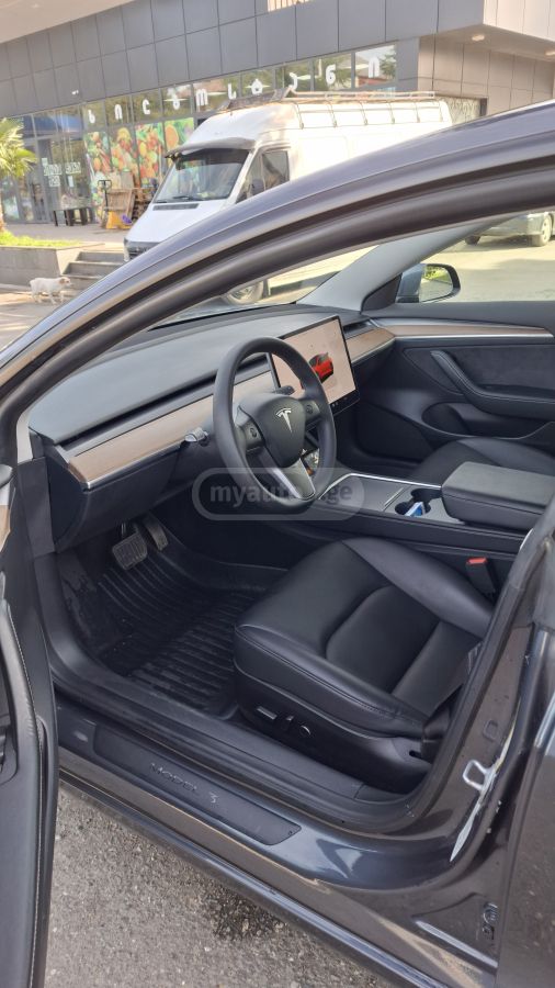 Tesla Model 3 - фото 3