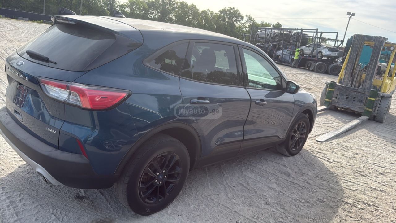 Ford Escape - фото 13