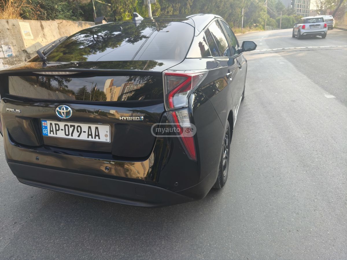 Toyota Prius - фото 4