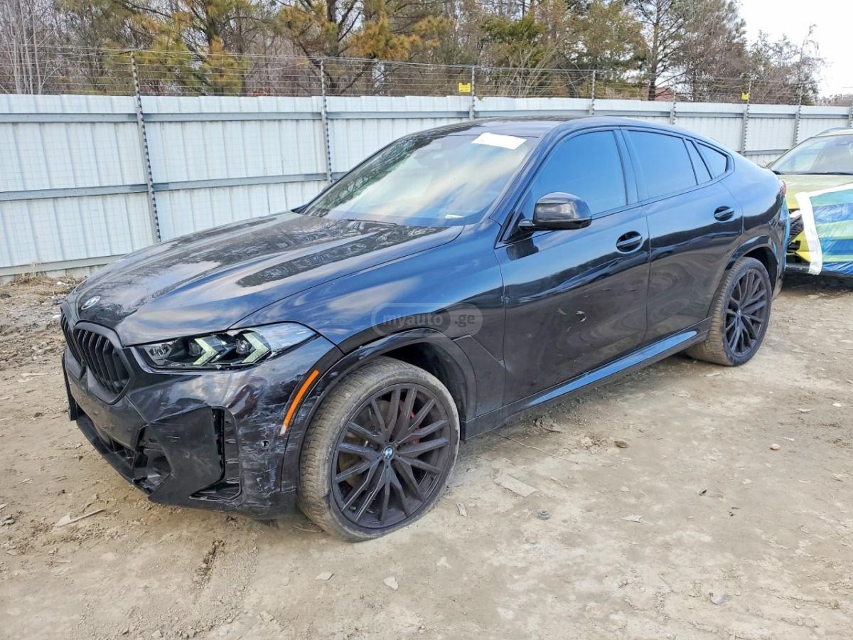 BMW X6 - фото 1
