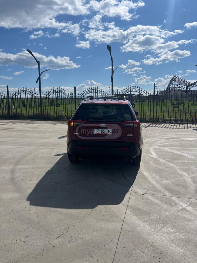 Toyota RAV 4 - фото 5