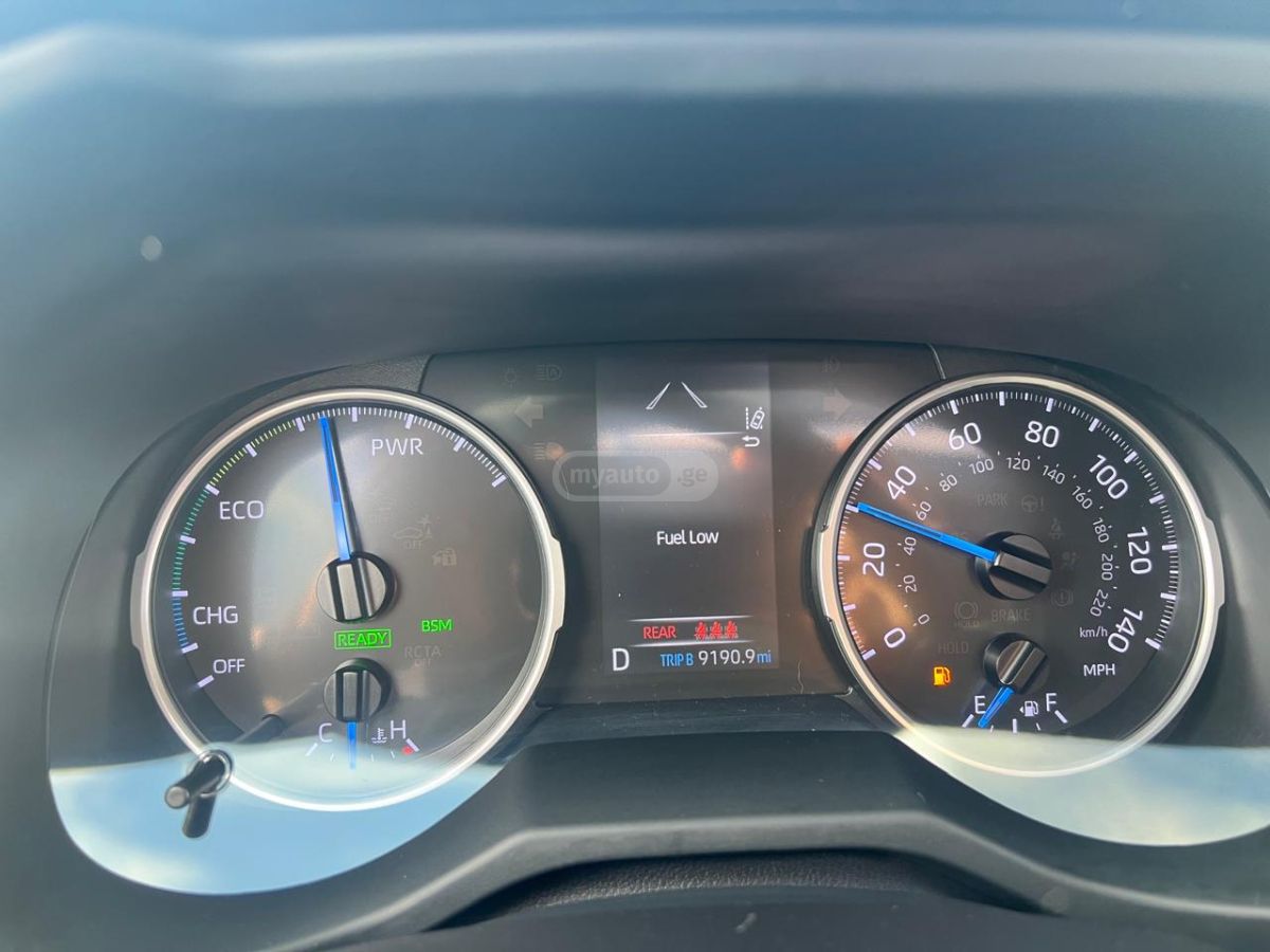 Toyota RAV 4 - фото 6