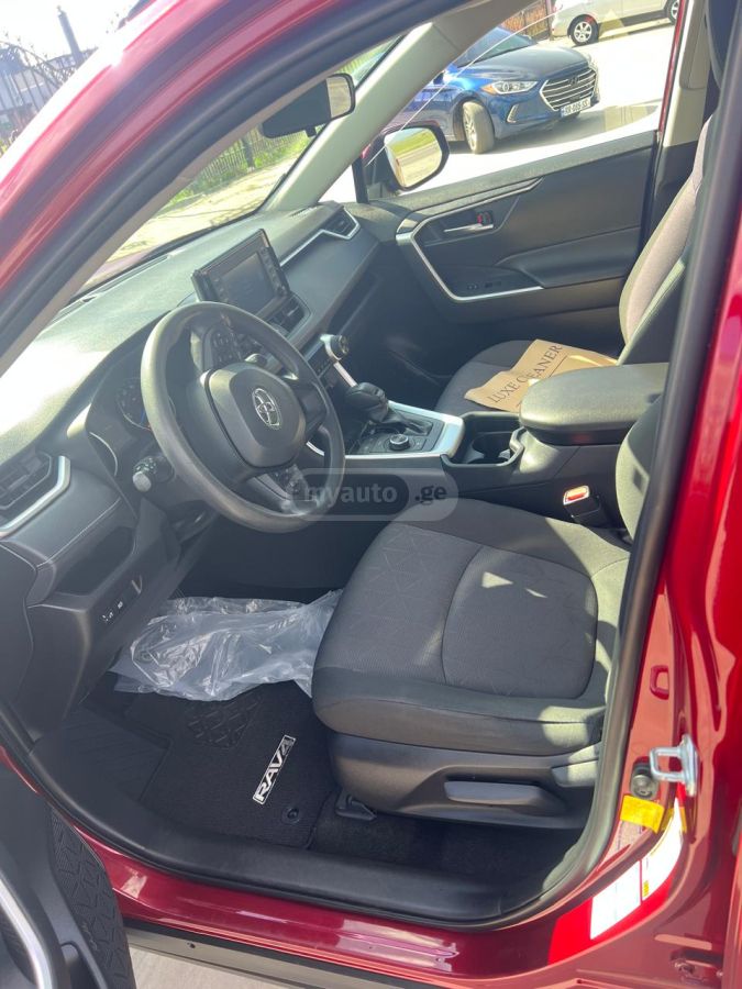 Toyota RAV 4 - фото 7