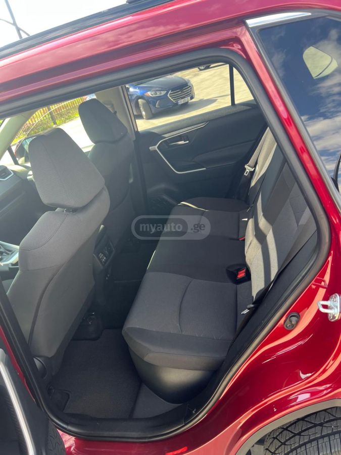 Toyota RAV 4 - фото 8