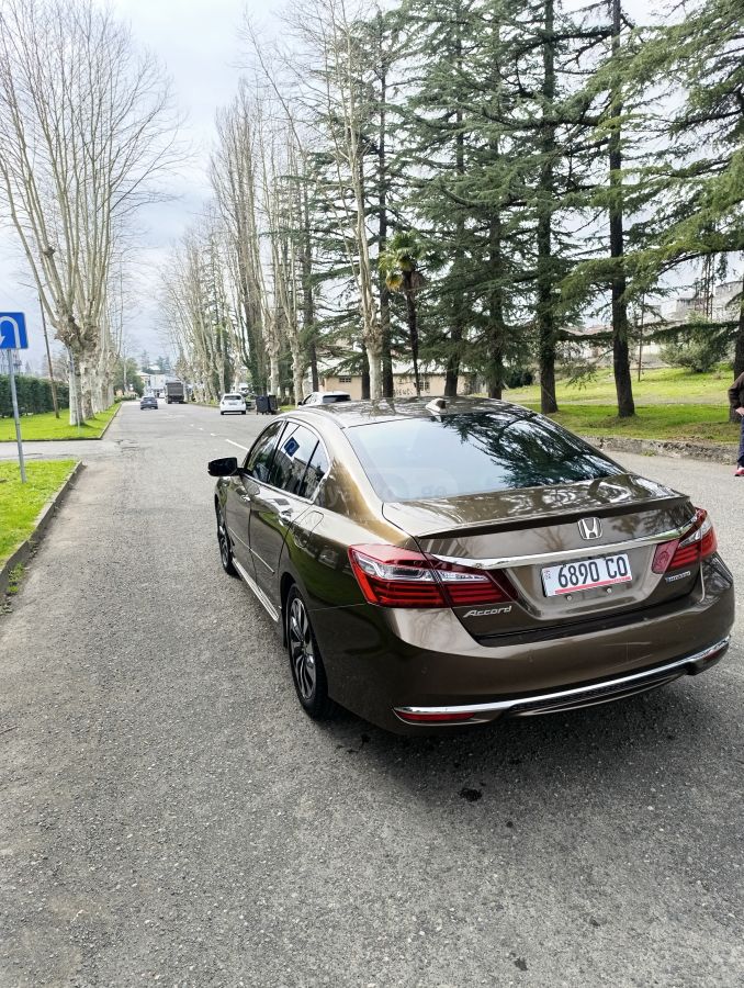 Honda Accord - фото 3