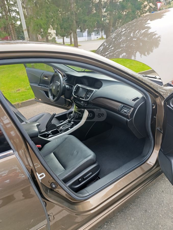 Honda Accord - фото 8