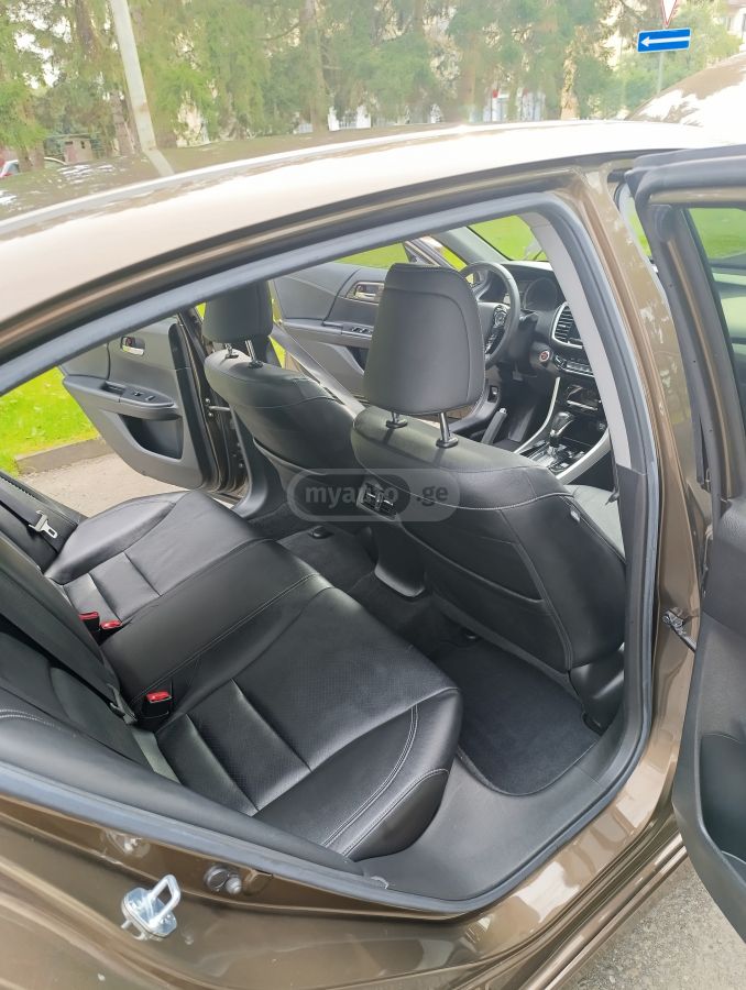 Honda Accord - фото 9