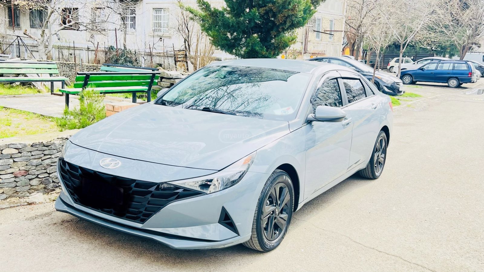 Hyundai Elantra - фото 12