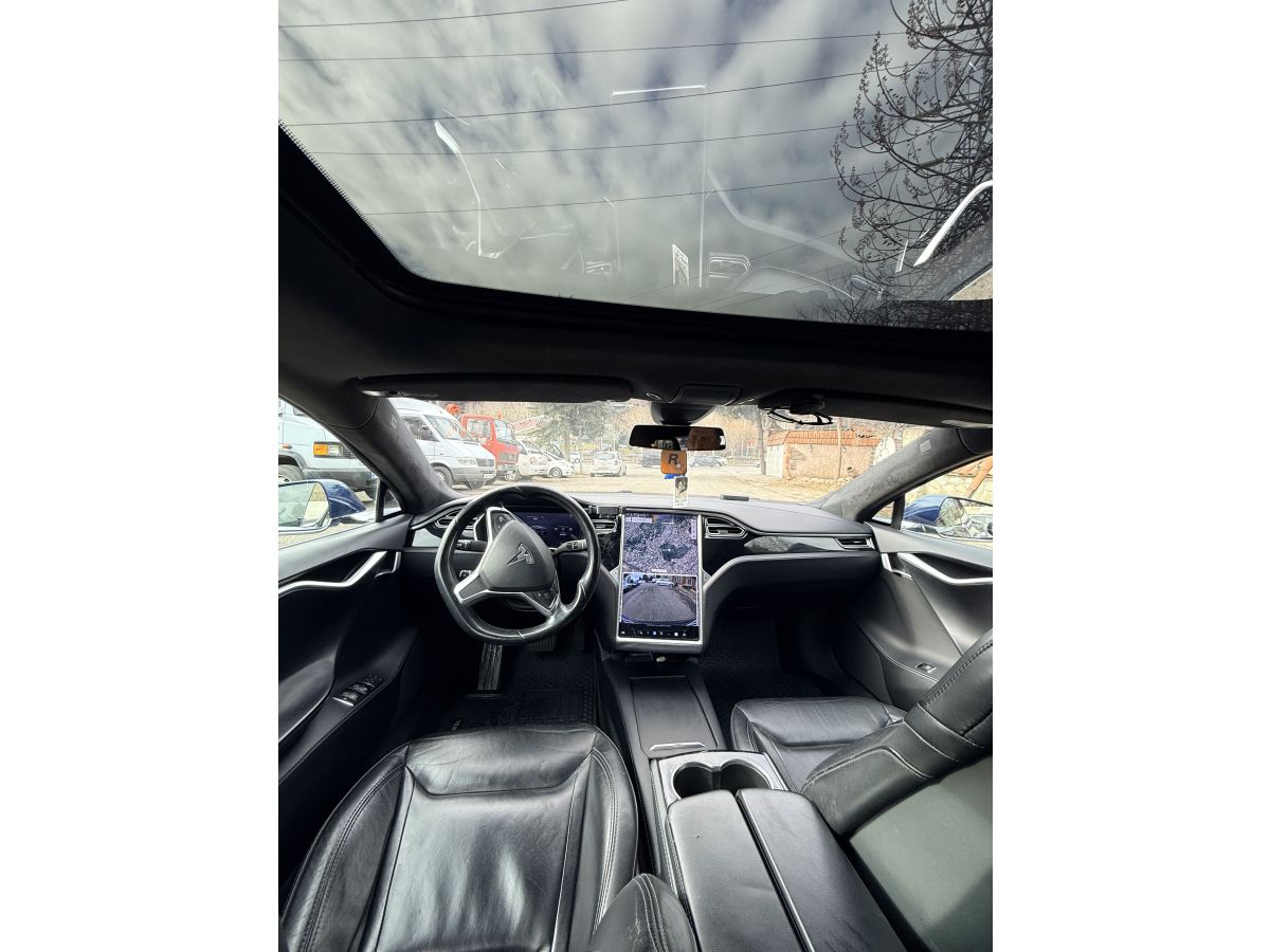 Tesla Model S - фото 6