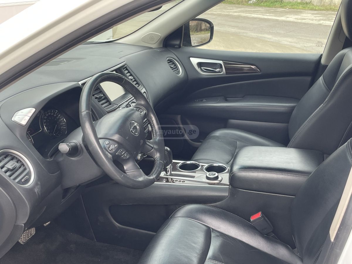 Nissan Pathfinder - фото 11