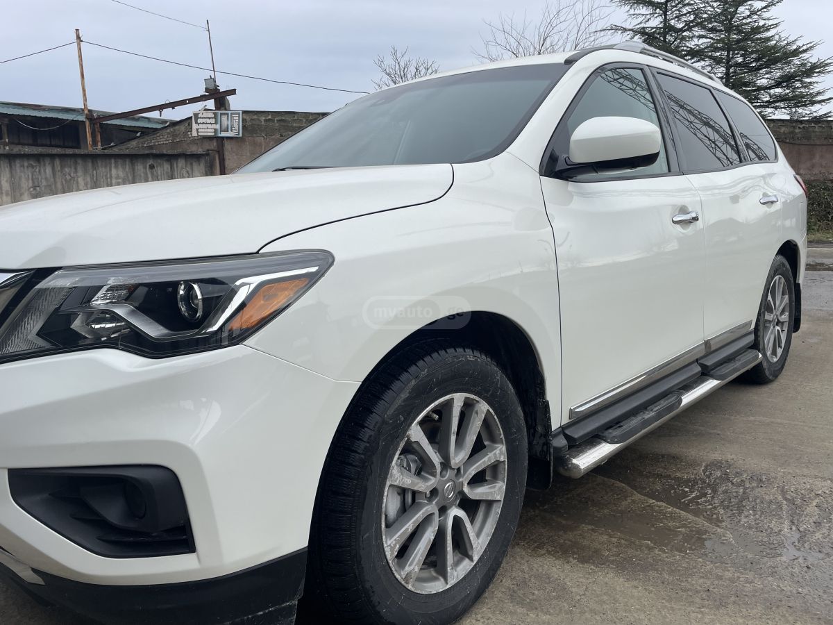Nissan Pathfinder - фото 2