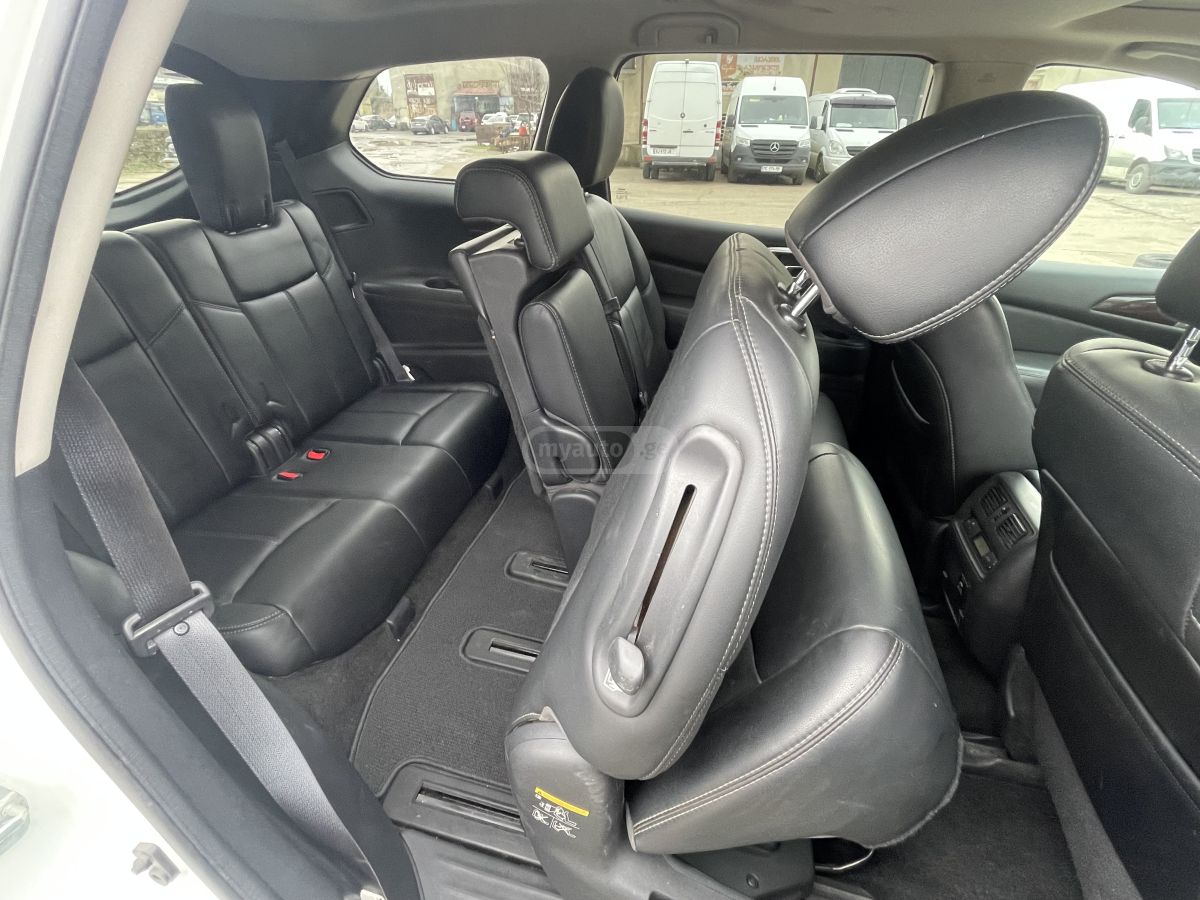 Nissan Pathfinder - фото 9
