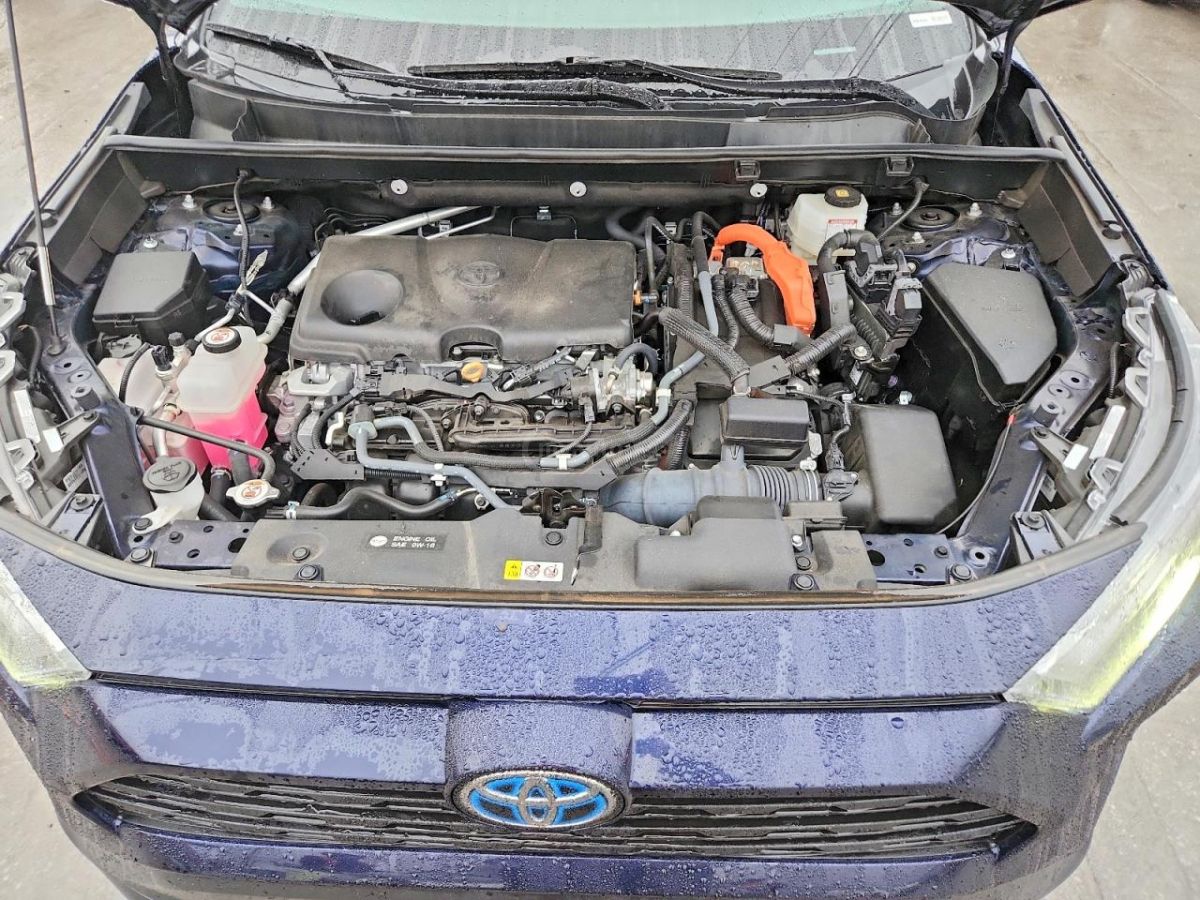 Toyota RAV 4 - фото 12