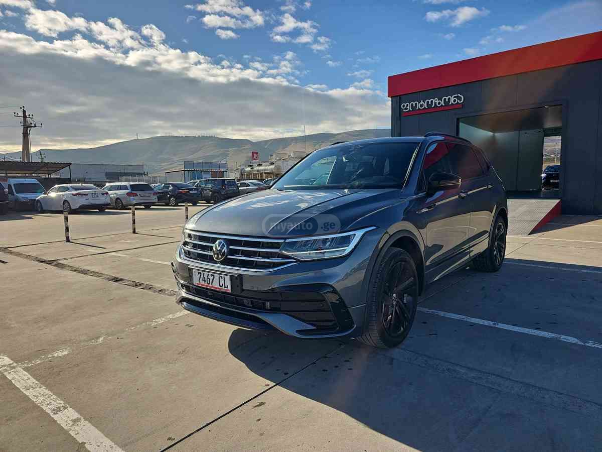 Volkswagen Tiguan 2023 — миниатюра 1