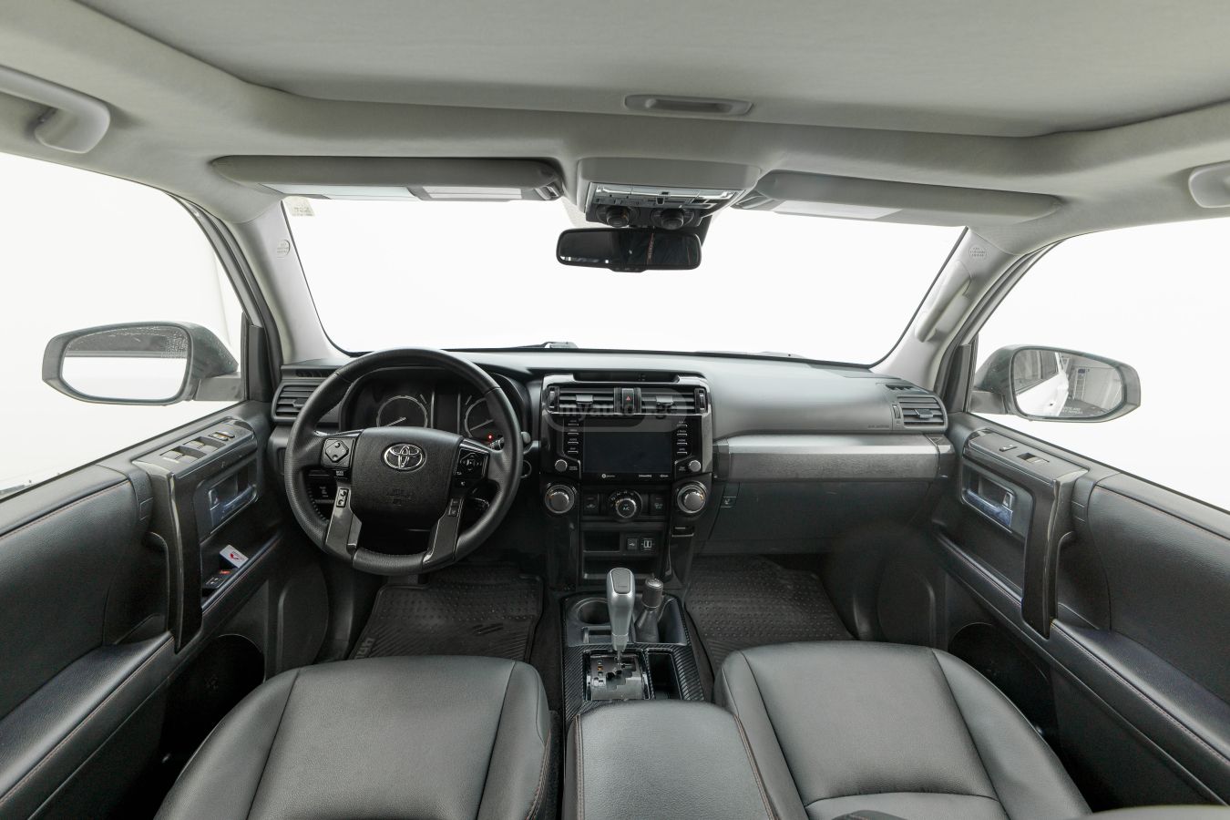 Toyota TRD Off Road Premium 4dr 4x4 A — миниатюра 10