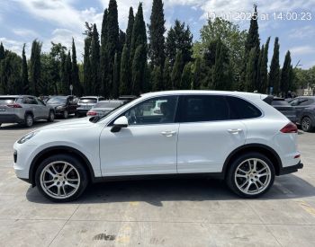 PorscheCayenne