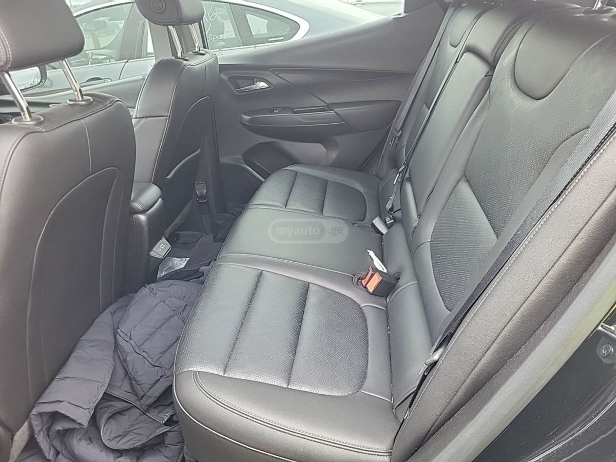 Chevrolet Bolt EV - фото 6