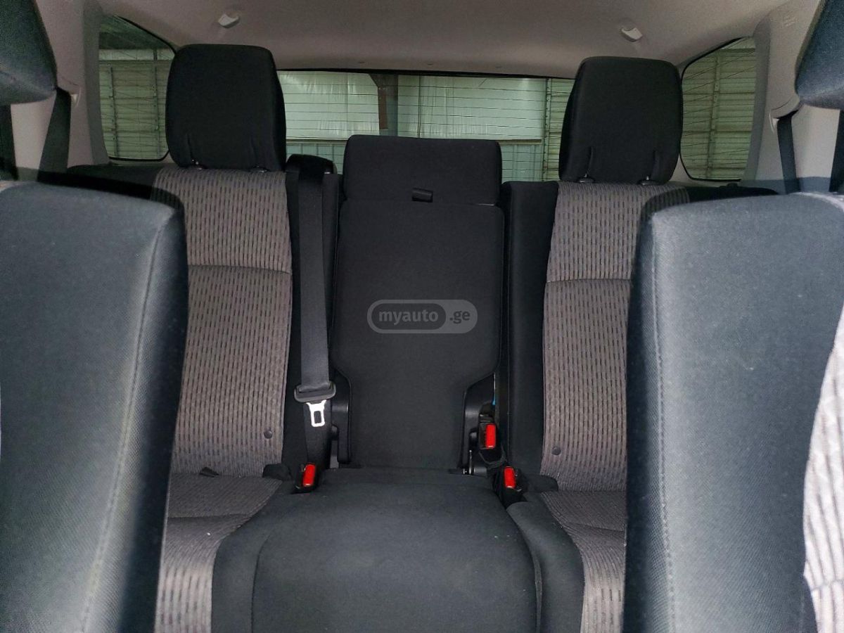 Toyota 4 Runner - фото 10