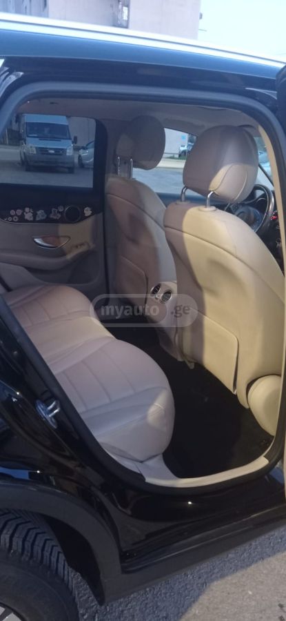 Mercedes-Benz GLC 300 - фото 12