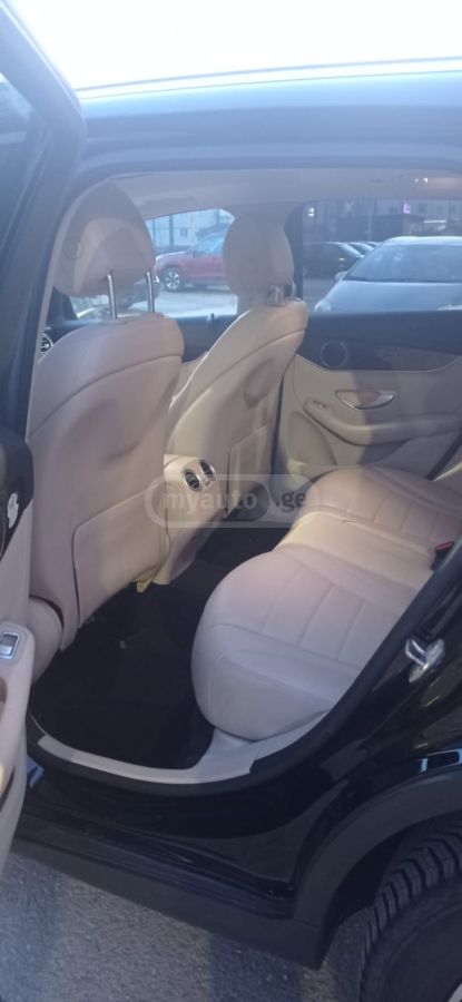 Mercedes-Benz GLC 300 - фото 13