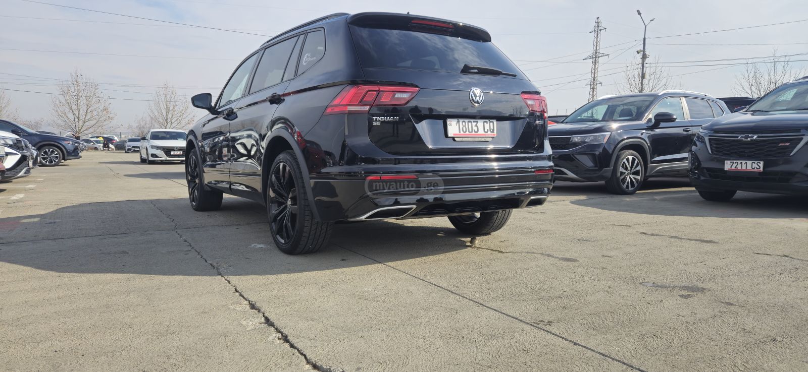 Volkswagen Tiguan - фото 3