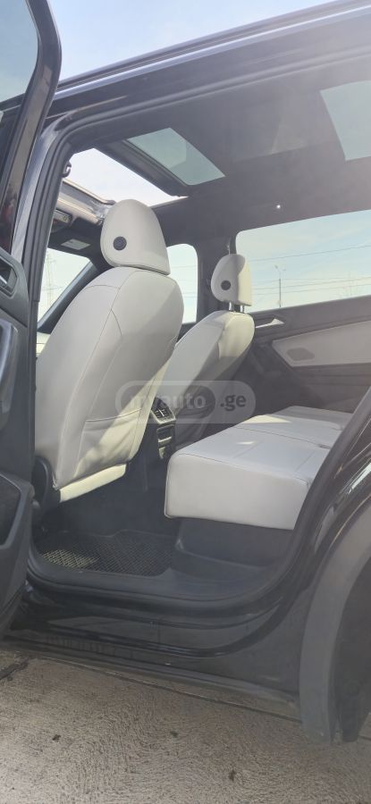 Volkswagen Tiguan - фото 8